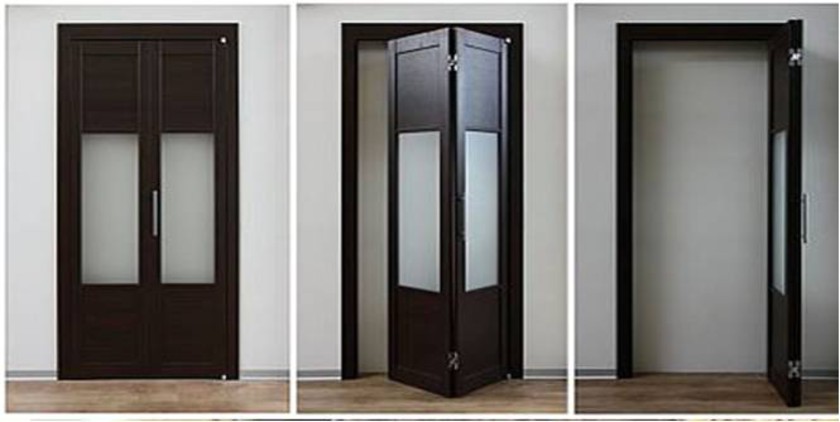 Шпонированные двери гармошка с матовыми стеклянными вставками Саратов