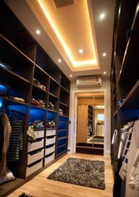 Большая открытая гардеробная комната с комбинированным наполнением Саратов